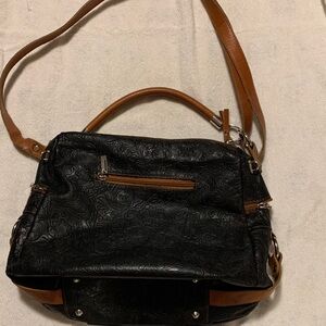 Elegant Black and Tan Women's Leather Shoulder Purse and Crossbody Bag
